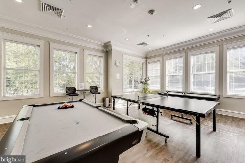 1625 International Dr, Mc Lean VA  22102-4811 exterior