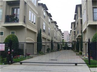 6844 Staffordshire St, Houston TX  77030-4108 exterior