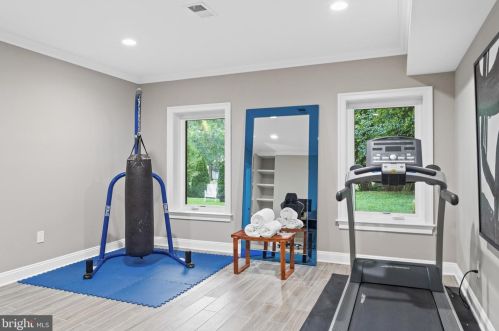 1645 Kirby Rd, Mc Lean VA  22101-3240 exterior