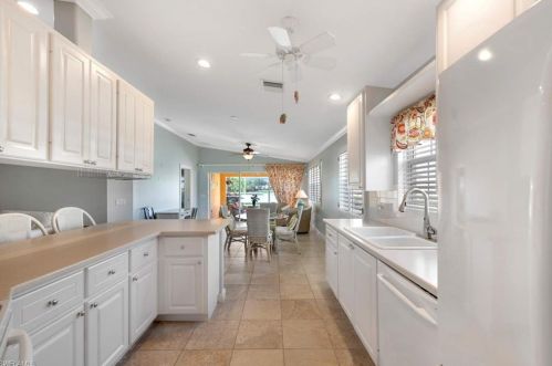 7810 Ionio Ct, Naples FL 34114-2648 exterior