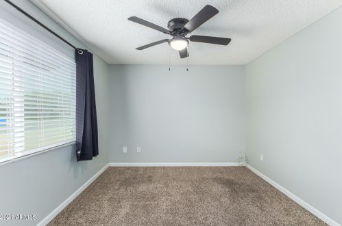 4045 Crocus Dr, Phoenix AZ 85032-5417 exterior