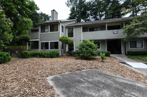 3368 Ivys Walk, Atlanta GA 30340-4042 exterior