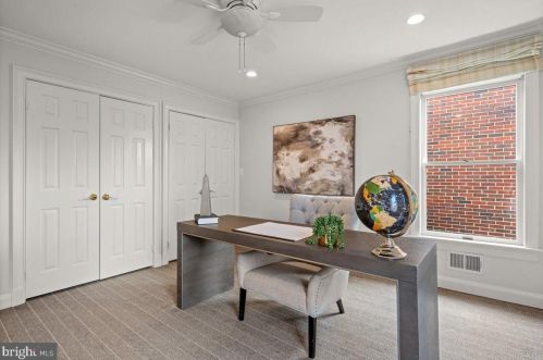 613 Royal St, Alexandria VA  22314-2031 exterior