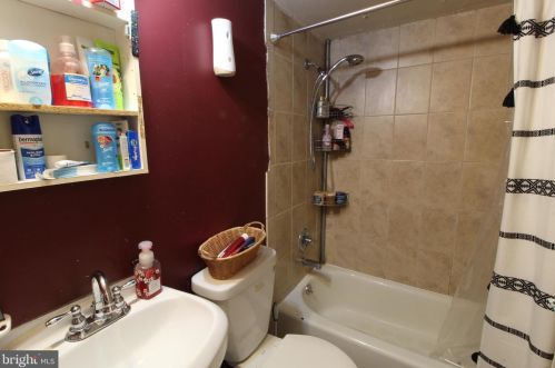 102 Reed Ave, Trenton NJ 08610-6306 exterior