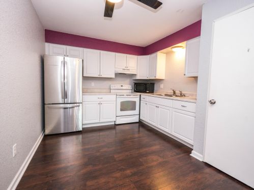 1615 115th Ct, Milwaukee, WI 53214-3705