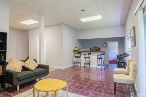 122 Dewolfe St, Edison NJ  08817-5145 exterior