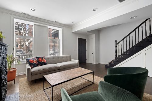 2044 Bissell St, Chicago IL 60614-4206 exterior