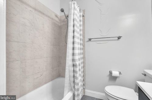 1635 Virginia Ave, Washington DC 20002-2326 exterior