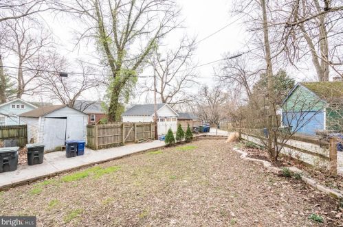 3240 Livingston St, Washington DC 20015-1756 exterior