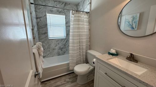 698 99 Ave, Naples FL 34108-2230 exterior