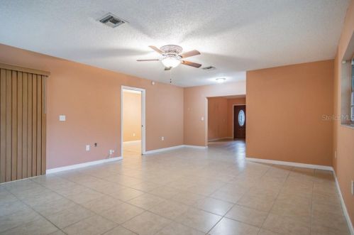 503 131st Ave, Tampa FL  33612-3451 exterior