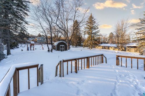 2709 Jean Duluth Rd, Duluth MN 55804-2630 exterior