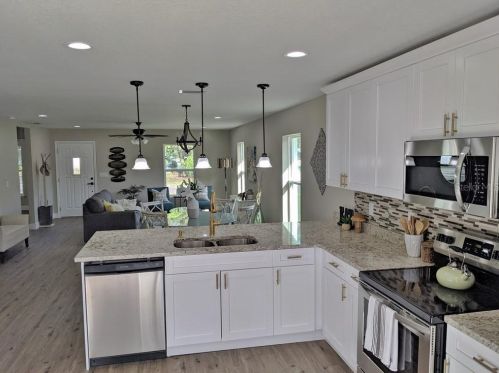 4402 38th St, Tampa FL 33610-6547 exterior