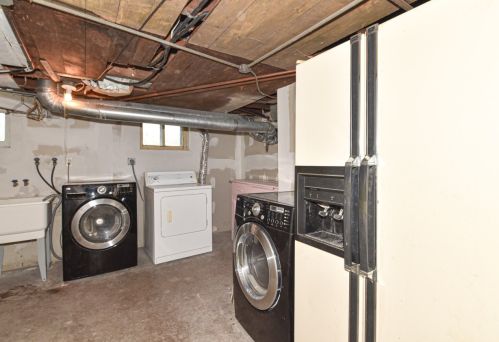 1109 18 St, Milwaukee WI 53233-1131 exterior