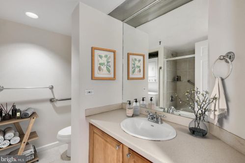 2001 Hamilton St, Philadelphia PA  19130-4298 exterior