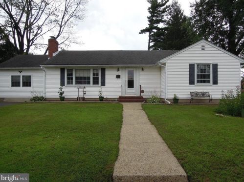 12 Merham Ct, Trenton, NJ 08619-1648