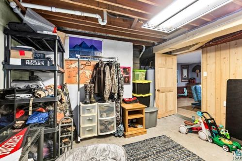 4911 Morris Thomas Rd, Duluth MN 55811-3749 exterior