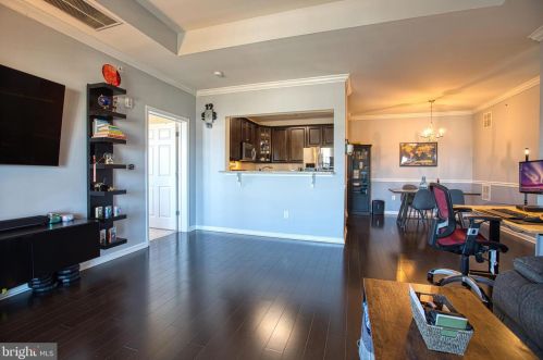 1442 Sierra Dr, Trenton NJ 08619-2071 exterior