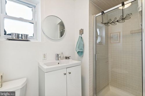 618 19 St, Philadelphia PA 19146-4655 exterior