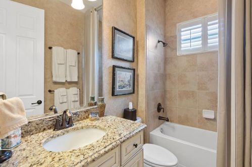 9351 Vercelli Ct, Naples FL 34113-7748 exterior