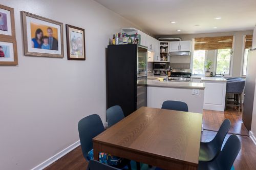 5225 Kimbark Ave, Chicago IL  60615-4009 exterior