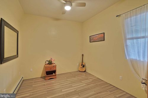 114 Chestnut St, Slatington PA 18080-1512 exterior