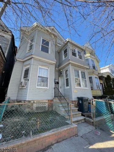 253 7th St, Newark NJ  07107-1622 exterior
