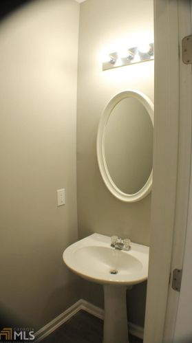 2039 Bayrose Cir, Atlanta GA 30344-8201 exterior