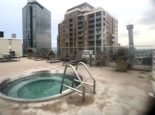 40 9th St, Chicago IL  60605-2137 exterior