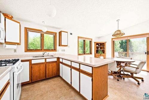 5260 Samuelson Rd, Duluth MN 55811-9789 exterior