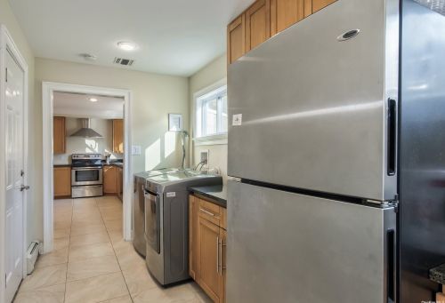 12 Attridge Ct, Huntington Station NY 11747-1803 exterior