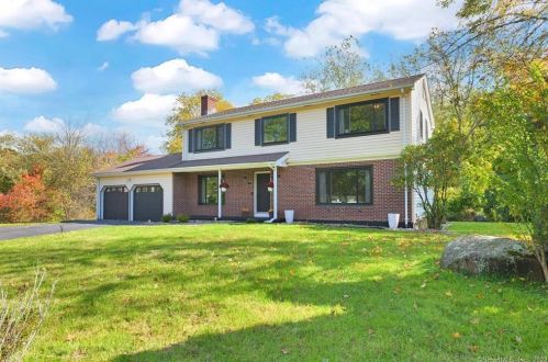 62 Sawka Cir, Windsor, CT 06095-1813