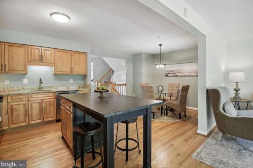 10417 Heathside Way, Rockville MD 20854-6344 exterior