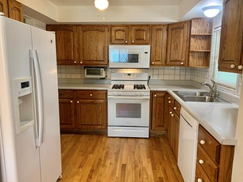 8709 Del Vis Dr, Saint Louis MO 63126-1923 exterior