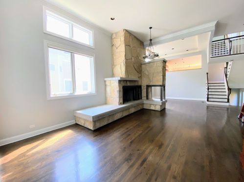 1821 Oakdale Ave, Chicago IL  60657-4023 exterior