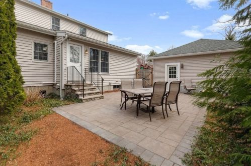 172 Middlesex St, North Andover MA 01845-3829 exterior