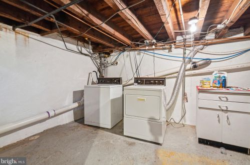 712 Carpenter St, Philadelphia PA 19146-3907 exterior