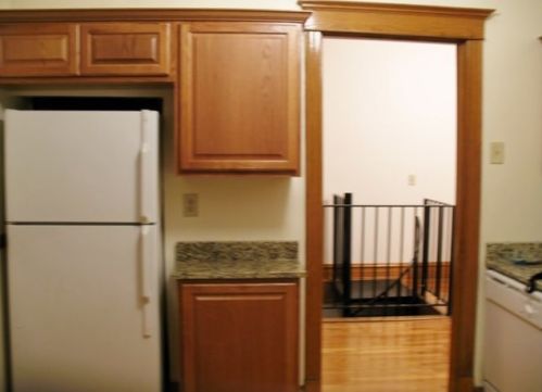 3902 Greenview Ave, Chicago, IL 60613-2505