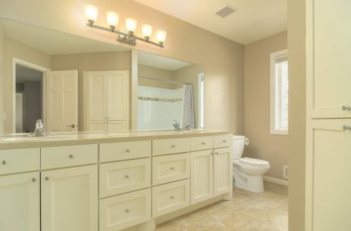 1282 Donegal Dr, Saint Paul MN 55125-3306 exterior