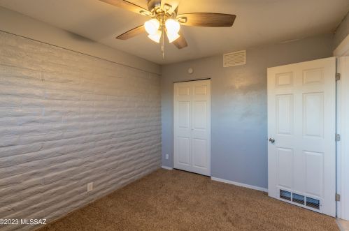 8051 Malvern St, Tucson AZ  85710-4238 exterior