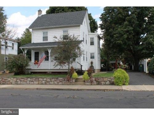 41 11th St, Quakertown, PA 18951-1211