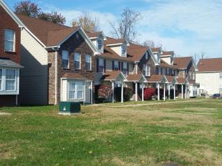 3615 Hillcross Dr, Louisville KY  40229-2617 exterior