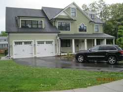 28 Evergreen Cir, Newton, MA 02465-2161