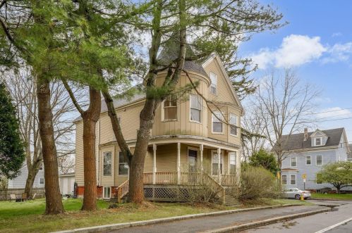 1552 Congress St, Portland ME 04102-3333 exterior