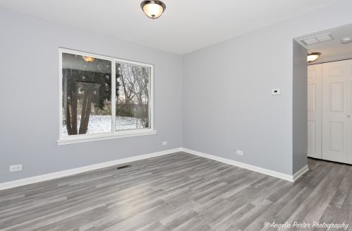 2317 Aspen Dr, Bull Valley IL 60098-6906 exterior