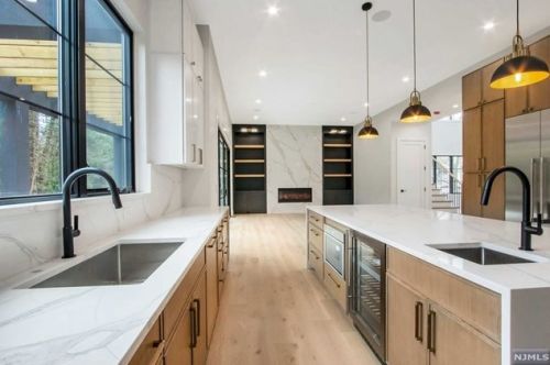 116 Lk Rd, Demarest NJ 07627-2236 exterior