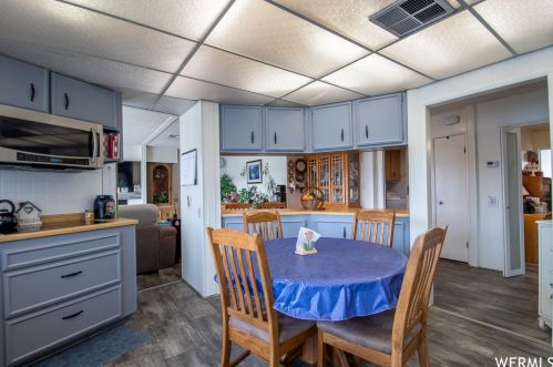 9892 Morning Star Way, Sandy UT 84070-3220 exterior