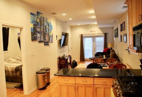 1119 Addison St, Chicago IL 60613-3806 exterior