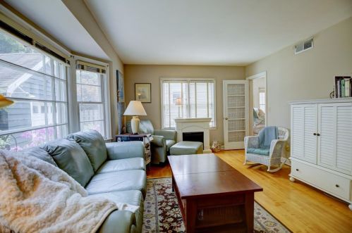 117 Marquette St, Madison WI 53704-5111 exterior