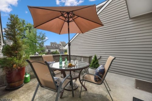 15 Lapis Cir, Town Center NJ 07052-2160 exterior